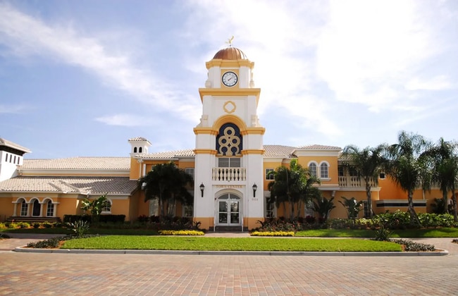 Building Photo - Everyday living upgraded! 3Bedrooms 2Baths in Villagewalk at Lake Nona