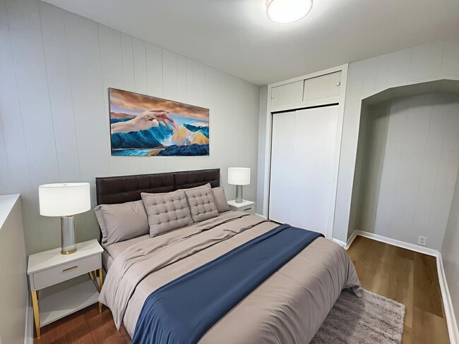 Building Photo - Gorgeous 3b/1b House in South Philly! Section 8 Only