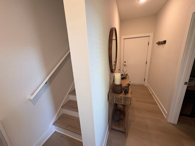 Building Photo - 7304 Pk Pl Ct