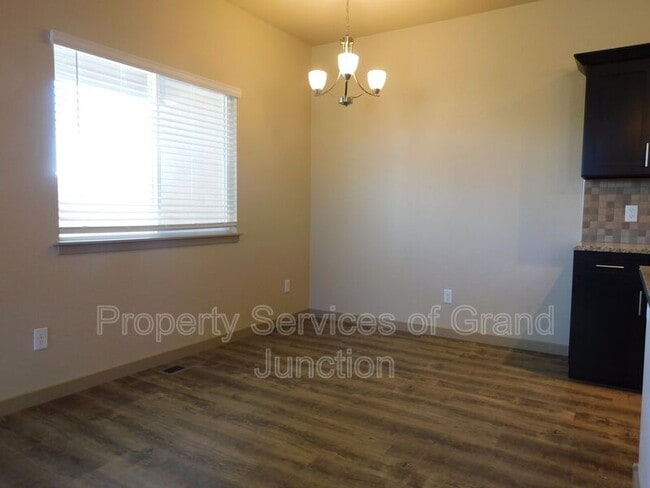 Building Photo - 592 Treviso Ct