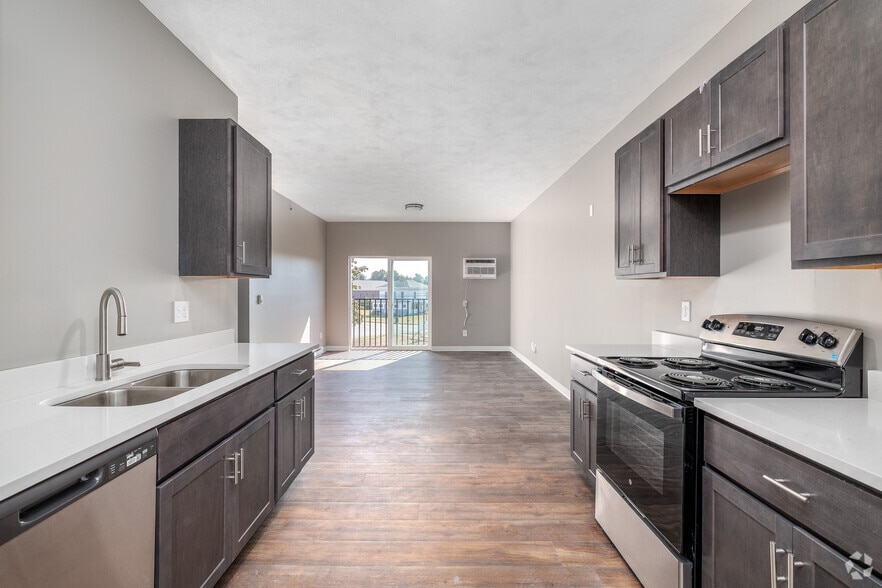 Primary Photo - Brolex Living at Plank Road