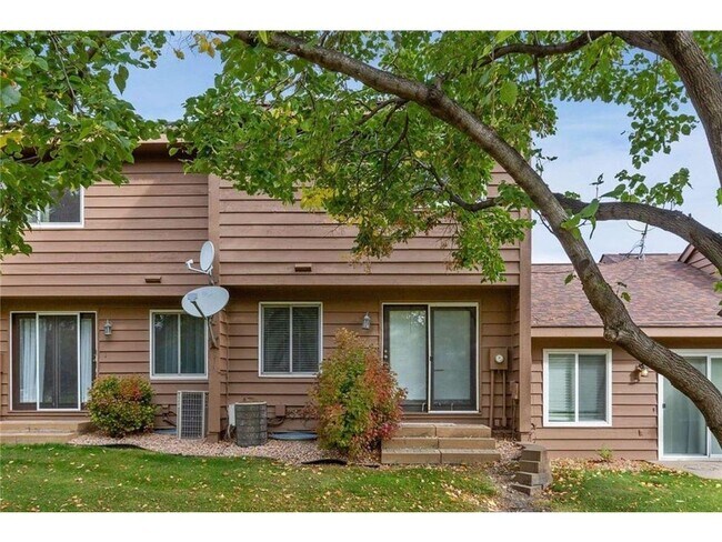 Building Photo - 1205 63rd Ln