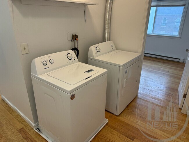 Building Photo - 23 Hawley St