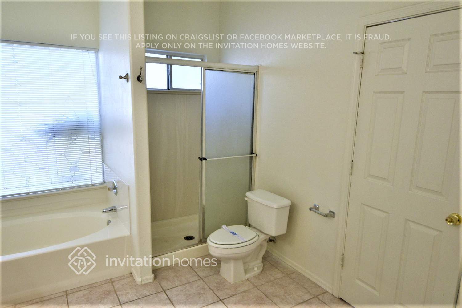 Building Photo - 7934 W Laurel Ln