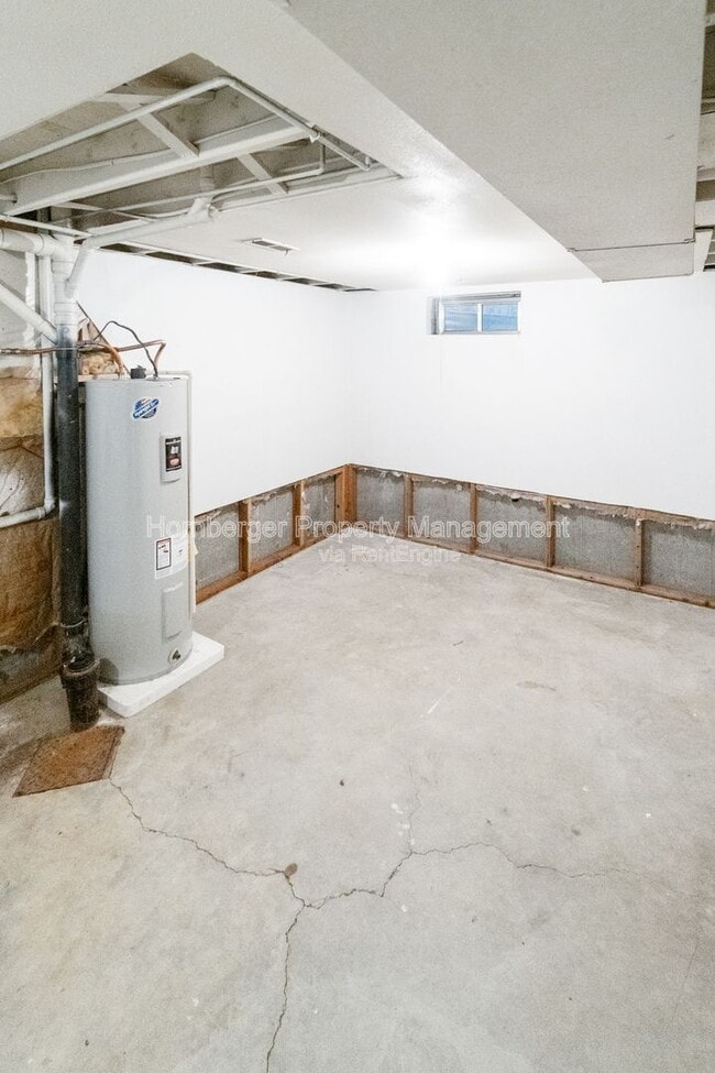 Building Photo - 7024 N Wiscomb St