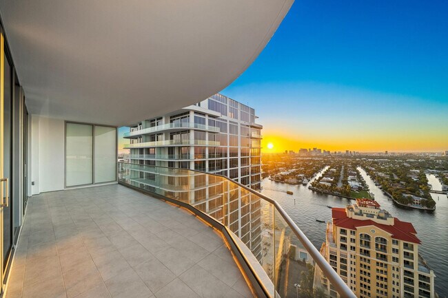 Building Photo - 151 N Seabreeze Blvd