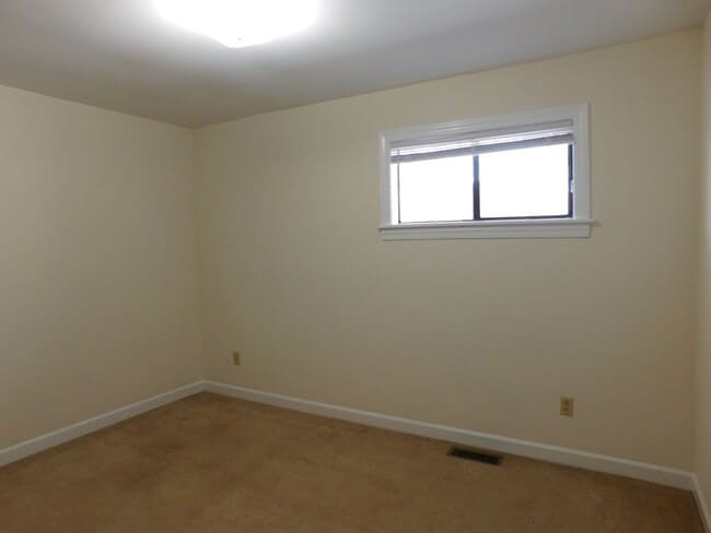 Building Photo - 1507 College Way