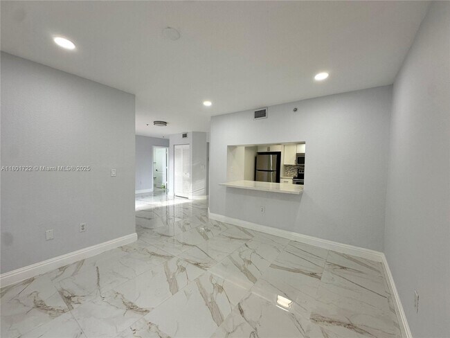 Building Photo - 17425 NW 75th Pl
