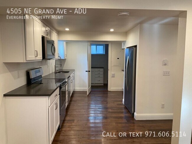 Building Photo - 4505 NE Grand Ave