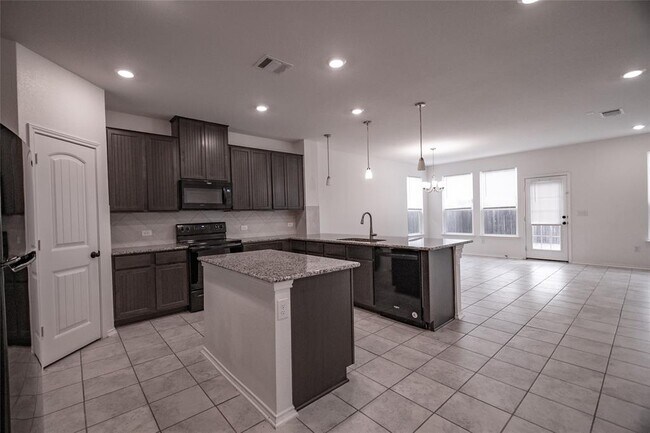 Building Photo - 6408 Carriage Pines Dr