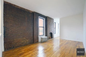 Building Photo - 7 West 84th Street
