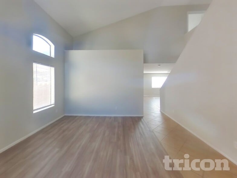 Building Photo - 40081 W Hayden Dr