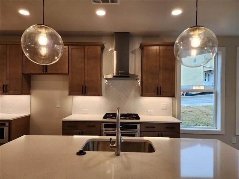 Building Photo - 1220 Walden Xing