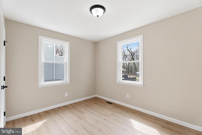 Building Photo - 706 Sue Grove Rd