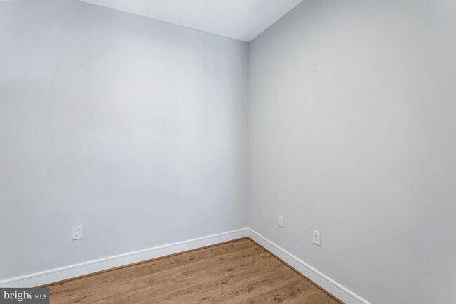 Building Photo - 635 Slaters Ln