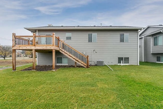 Building Photo - 1218 S Longford St