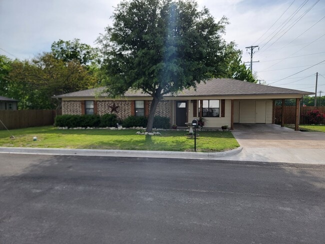 Primary Photo - 2513 Brewster St