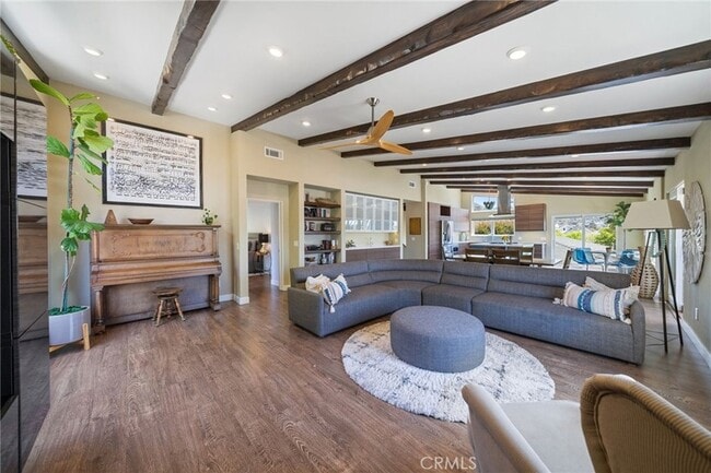 Building Photo - 215 Monterey Dr