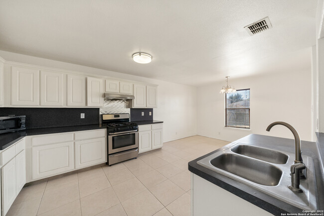 Building Photo - 5519 Red Canyon