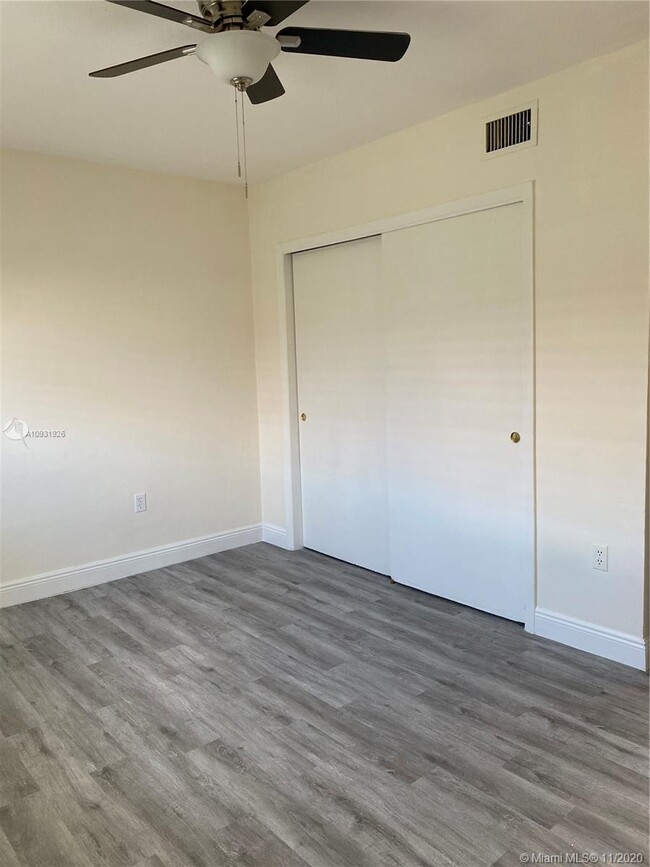 Building Photo - 4300 SW 67th Ave