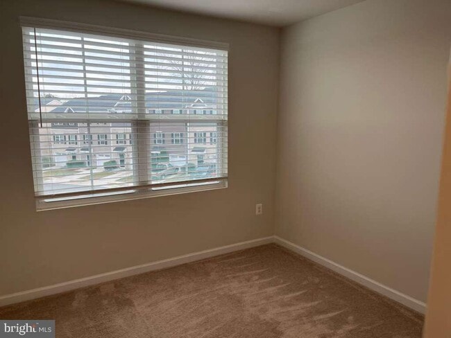 Building Photo - 2862 Farzi Cir