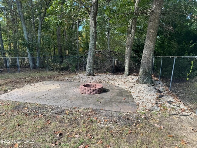 Building Photo - 196 Willow Dr