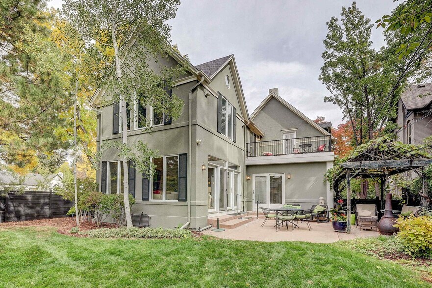 Building Photo - 2105 S Fillmore St