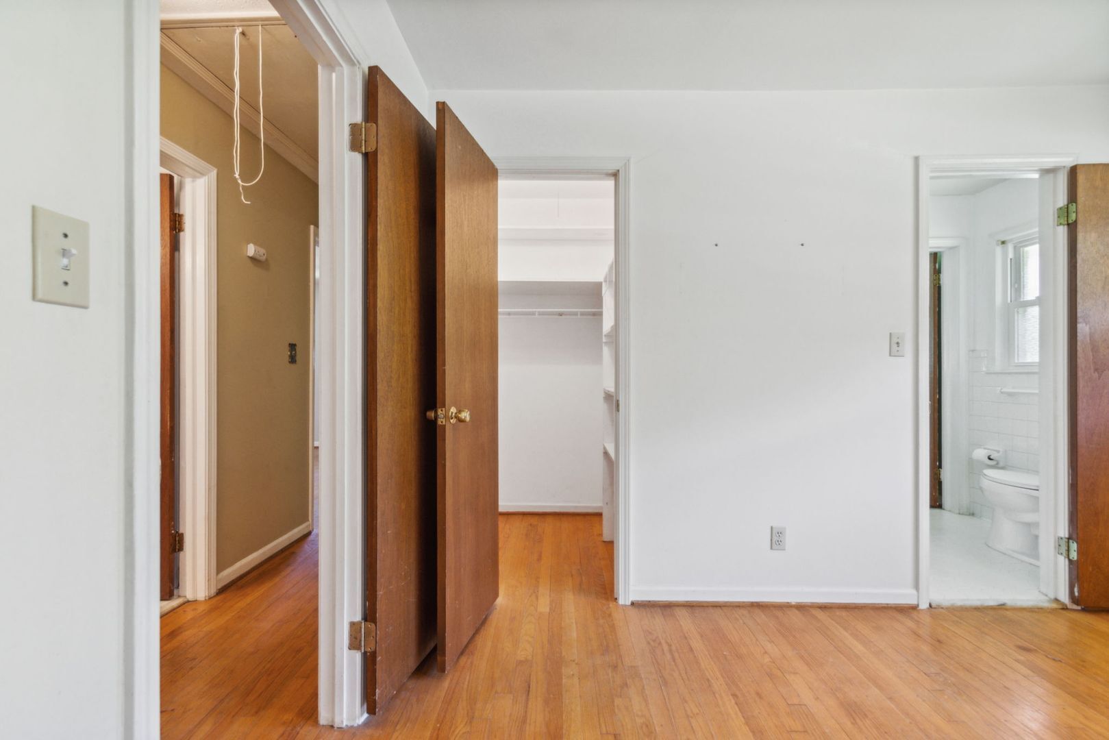 Building Photo - 1876 Cameo Ct