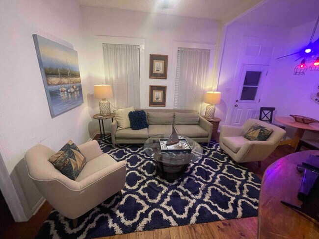 Building Photo - 2423 Avenue Q