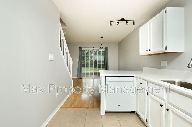 Building Photo - 1030 68th St