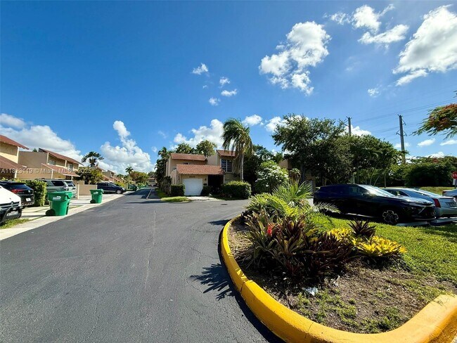 Building Photo - 8522 SW 103rd Ave