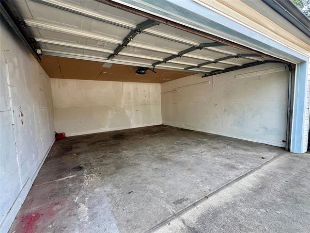 Building Photo - 1321 Darr St
