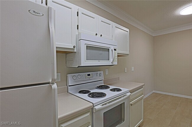 Building Photo - 11521 Villa Grand