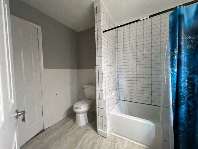 Building Photo - 3 Bed, 2 Bath House in Clarksville!!