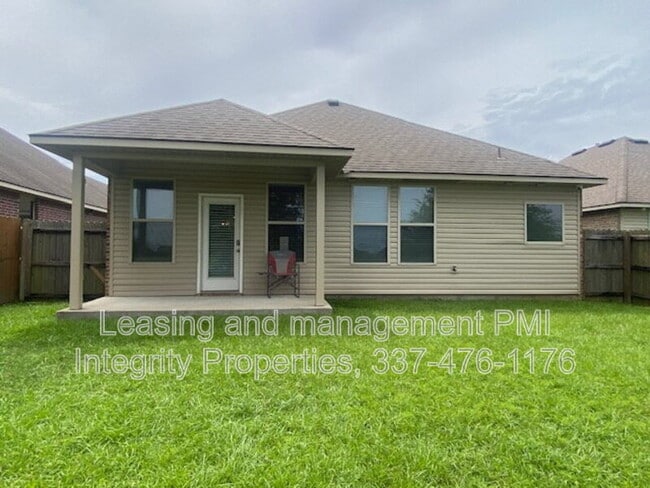 Building Photo - 121 Rue Viansa