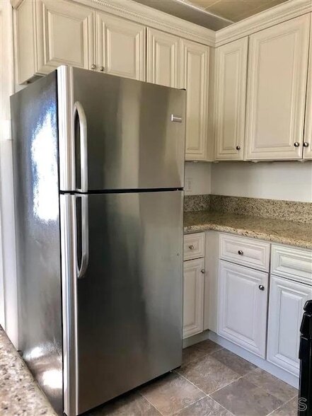 Building Photo - 3576 Fourth Avenue Unit