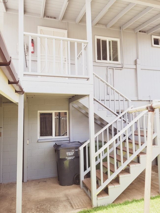 Building Photo - 41-536-536 Kumuhau St