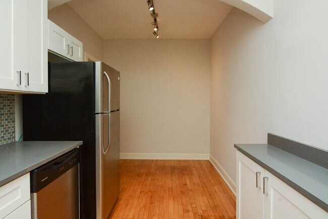 Building Photo - 2320.5 N Rockwell St