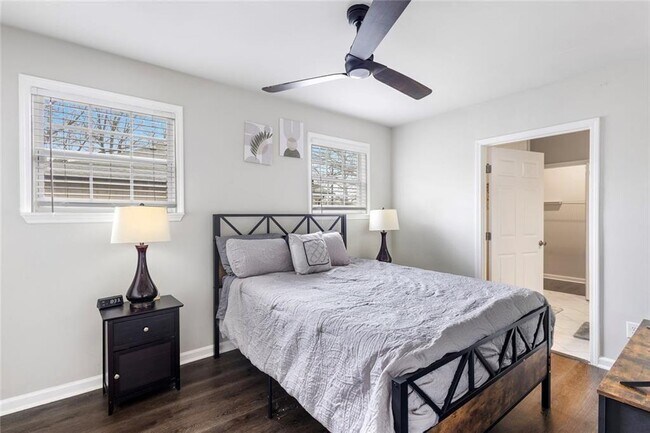 Building Photo - 1585 Archer St SW