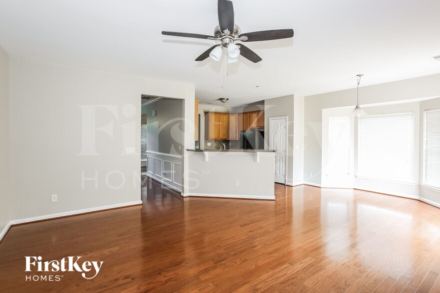 Building Photo - 1041 Canopy Dr