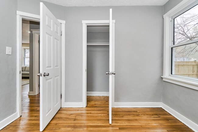 Building Photo - 624 Effingham Dr