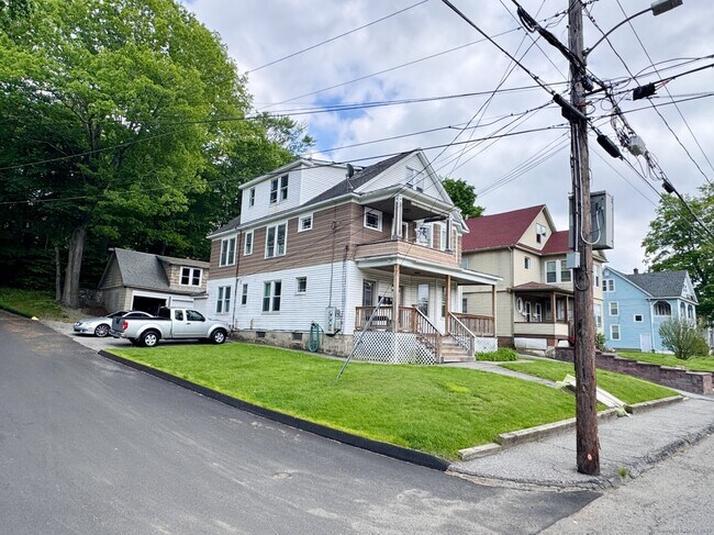 Building Photo - 384 Brightwood Ave