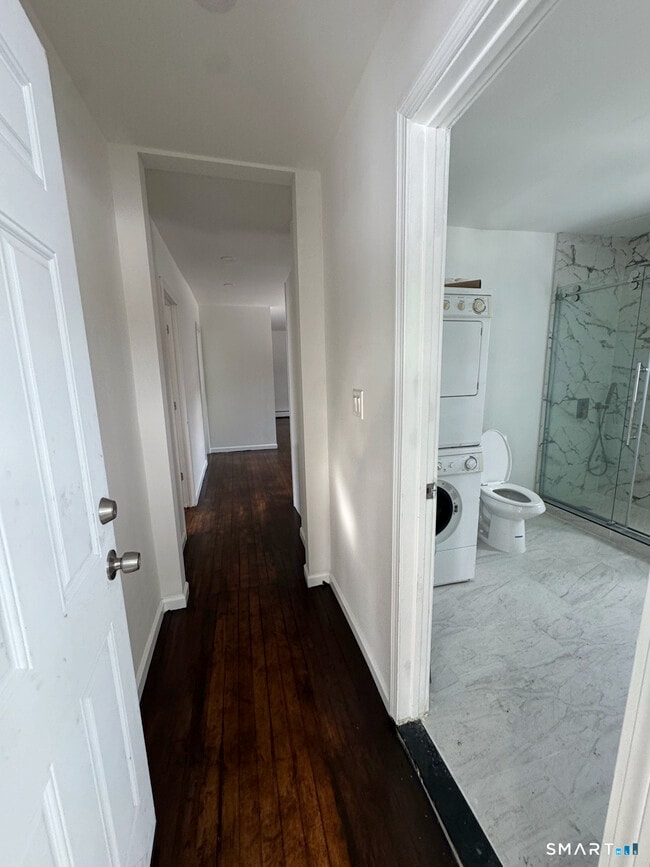 Building Photo - 54 Overlook Ave