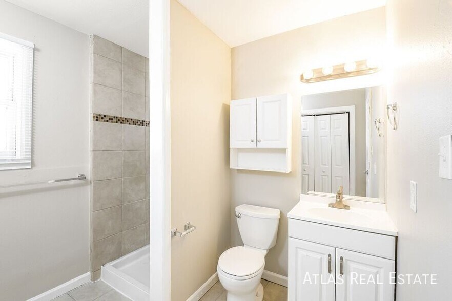 Building Photo - 1131 Geneva St