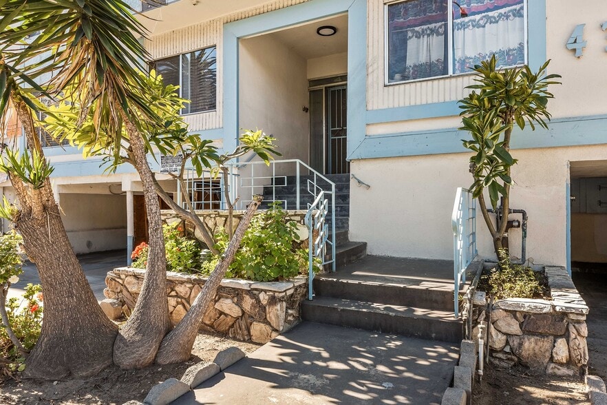 Building Photo - 439 S Catalina Street