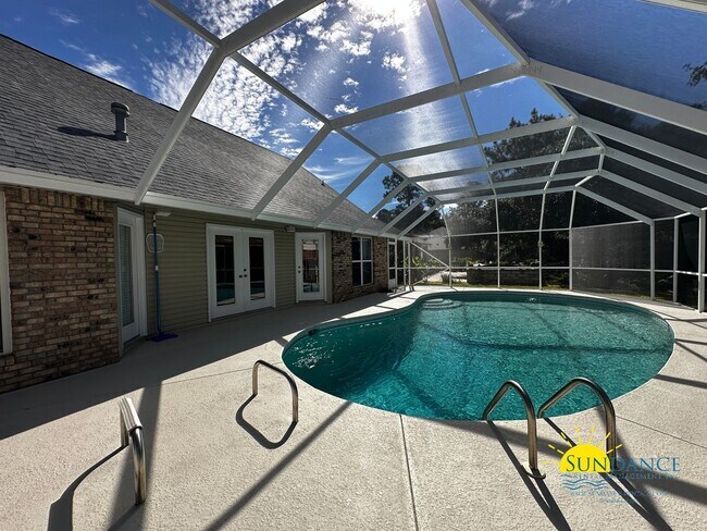 Building Photo - Lakefront home with Enclosed pool centered between Eglin and Hurlburt