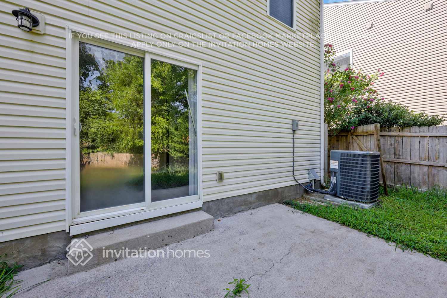 Building Photo - 2888 Creekbend Dr