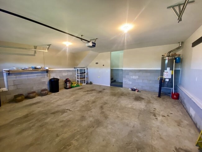 Building Photo - 149 Stillwater Trail