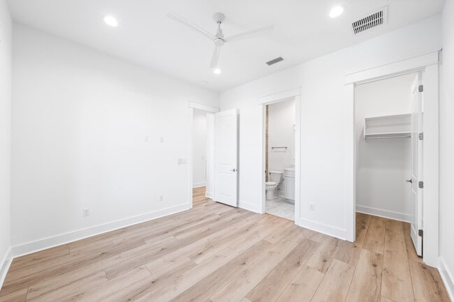 Building Photo - 101 Pollard Cv E