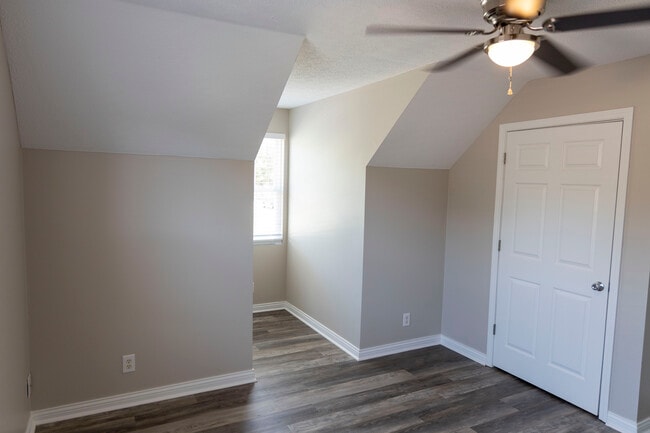 Building Photo - 10504 Pebblestone Cir